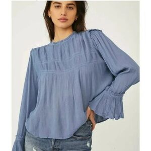 Free People Kelsey Blouse Blue
Metal Small